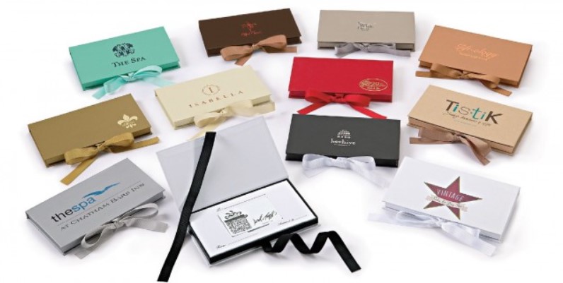 The Art of Wrapping Luxury Gifts