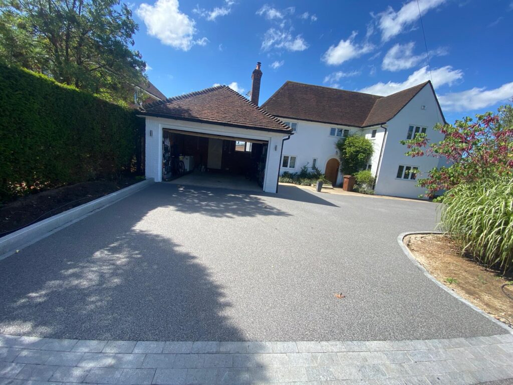 Domestic Driveway Services: Upgrade Your Home’s First Impres