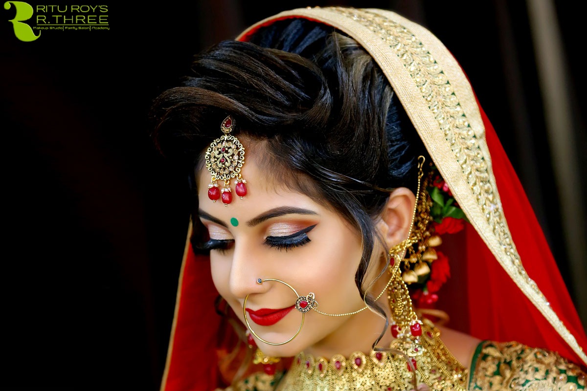 Best Beauty Salon For wedding Bridal Makeup In Varanasi