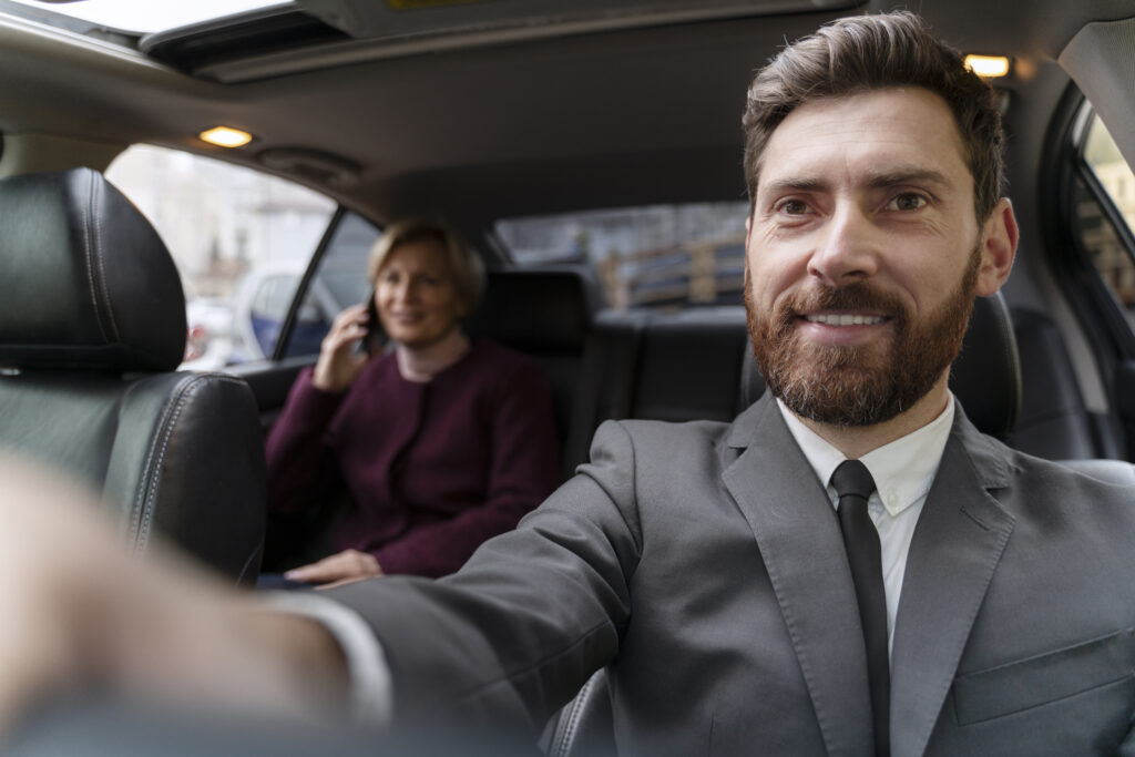 Choose Best 24/7 London Minicab Service for Airport Transfer