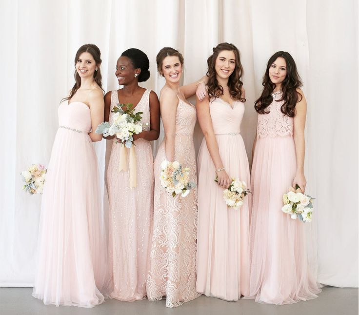 How to Choose Bridesmaid Dresses That Everyone Will Love