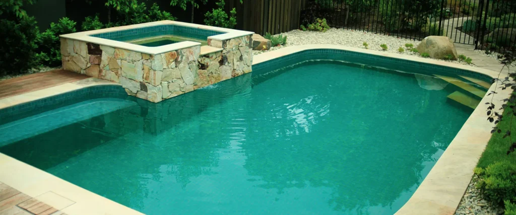 Professional Pool Builders: Crafting the Perfect Pool