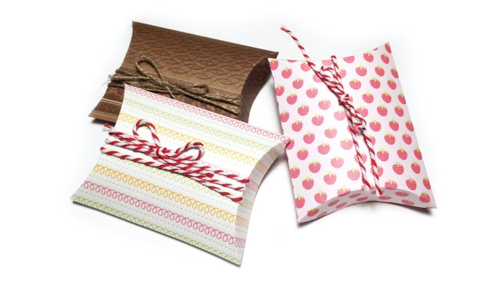 Pillow Boxes: A Charming Touch to Gift Packaging